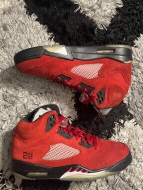 Jordan 5 Retro Raging Bull DD0587-600 Size 10